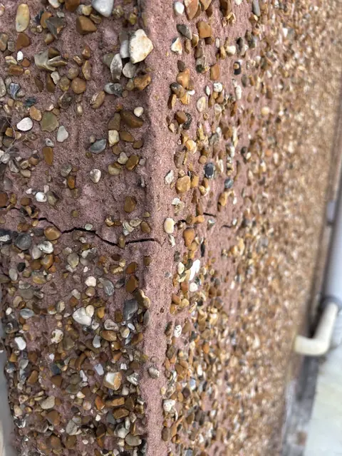 Horizontal cracking through an external wall finish
